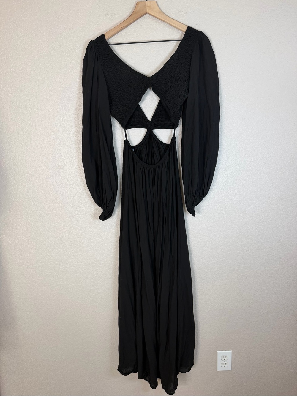 Indah Julie Solid Ruched Bodice Cutaway Maxi Dress Black Small $258 Revolve - Picture 8 of 13